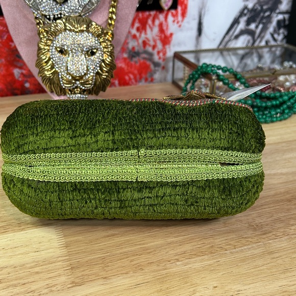 NWT Vintage Mary Frances Christmas Holly Bow Beaded Embellished Hard Case Bag - Picture 8 of 13